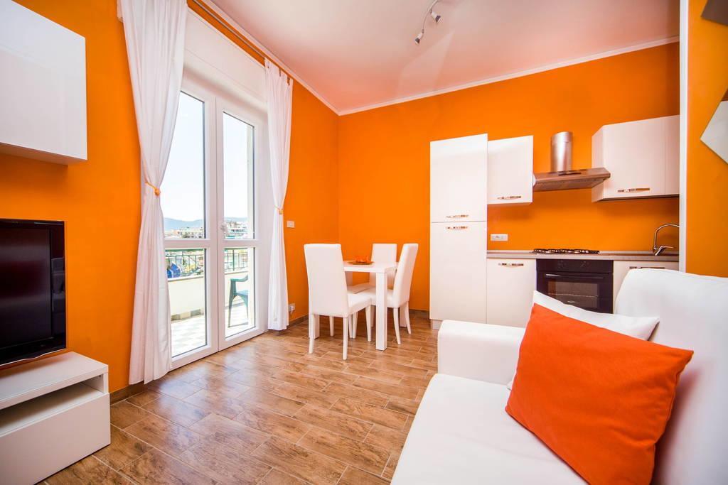 Attic Apartment Rapallo Bilik gambar