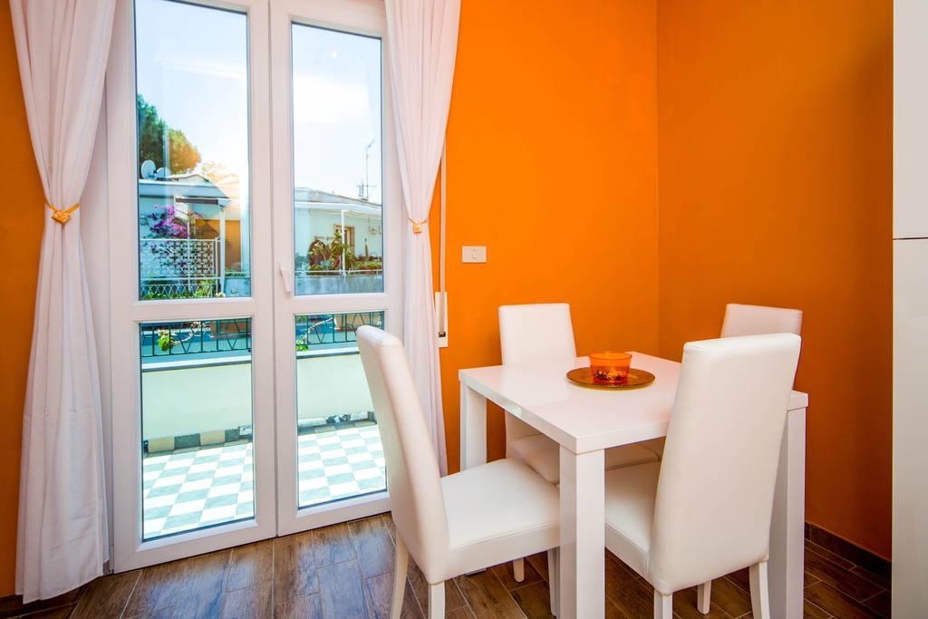 Attic Apartment Rapallo Bilik gambar
