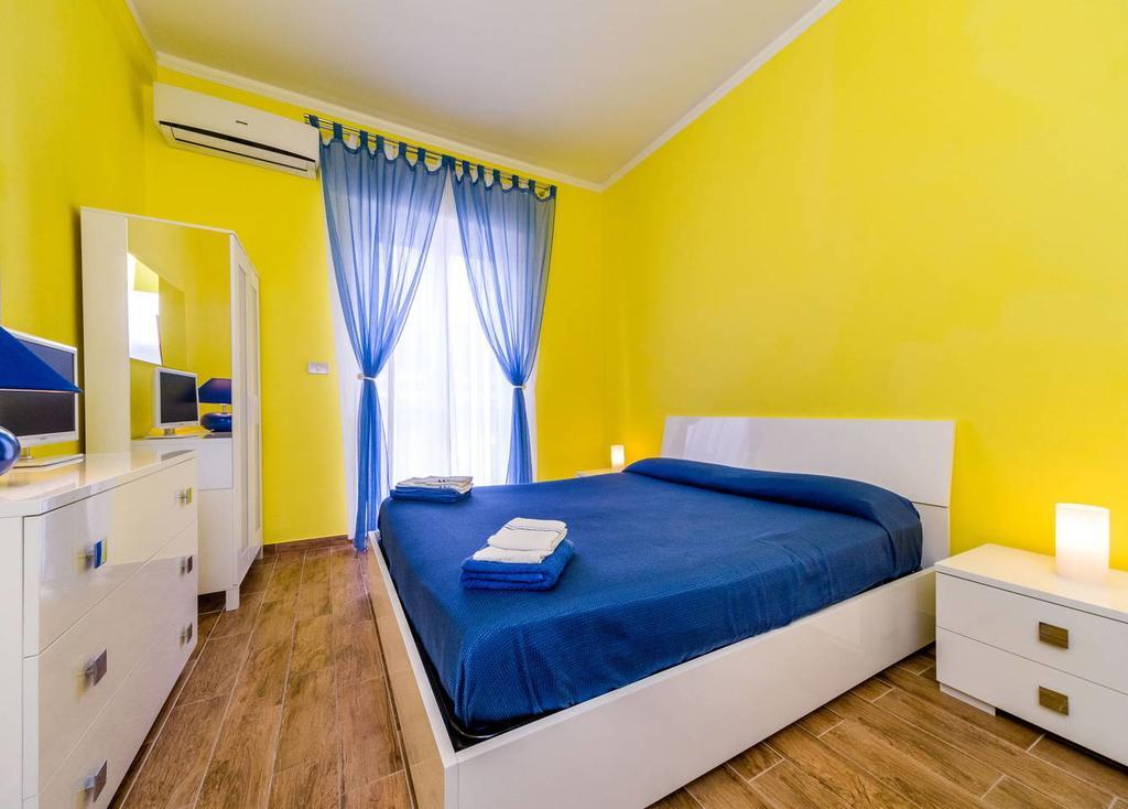 Attic Apartment Rapallo Bilik gambar